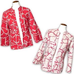 Chico's Women's Red White Abstract Print Reversible Quilted Jacket Size 1 MEDIUM